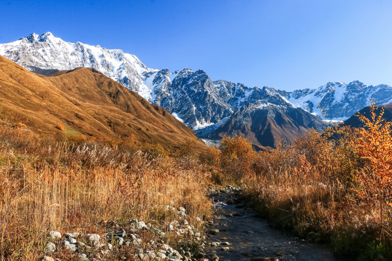 randonnée glacier shkhara caucase géorgie