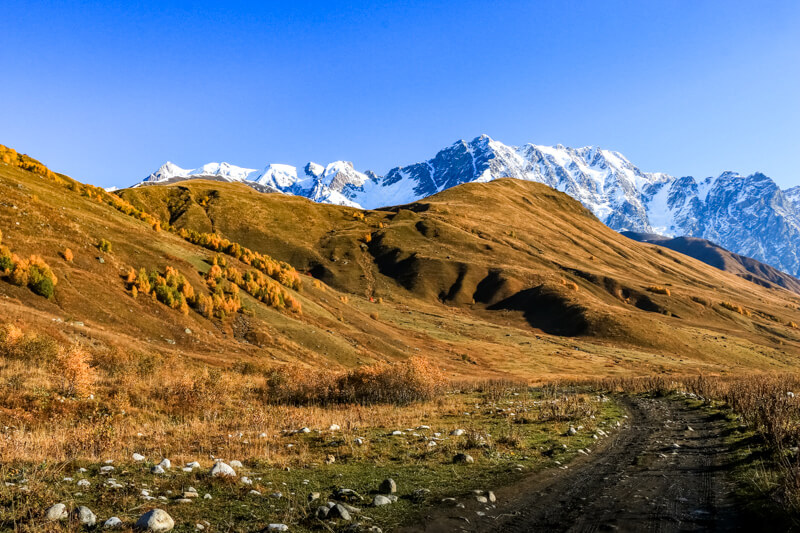 randonnee glacier shkhara caucase