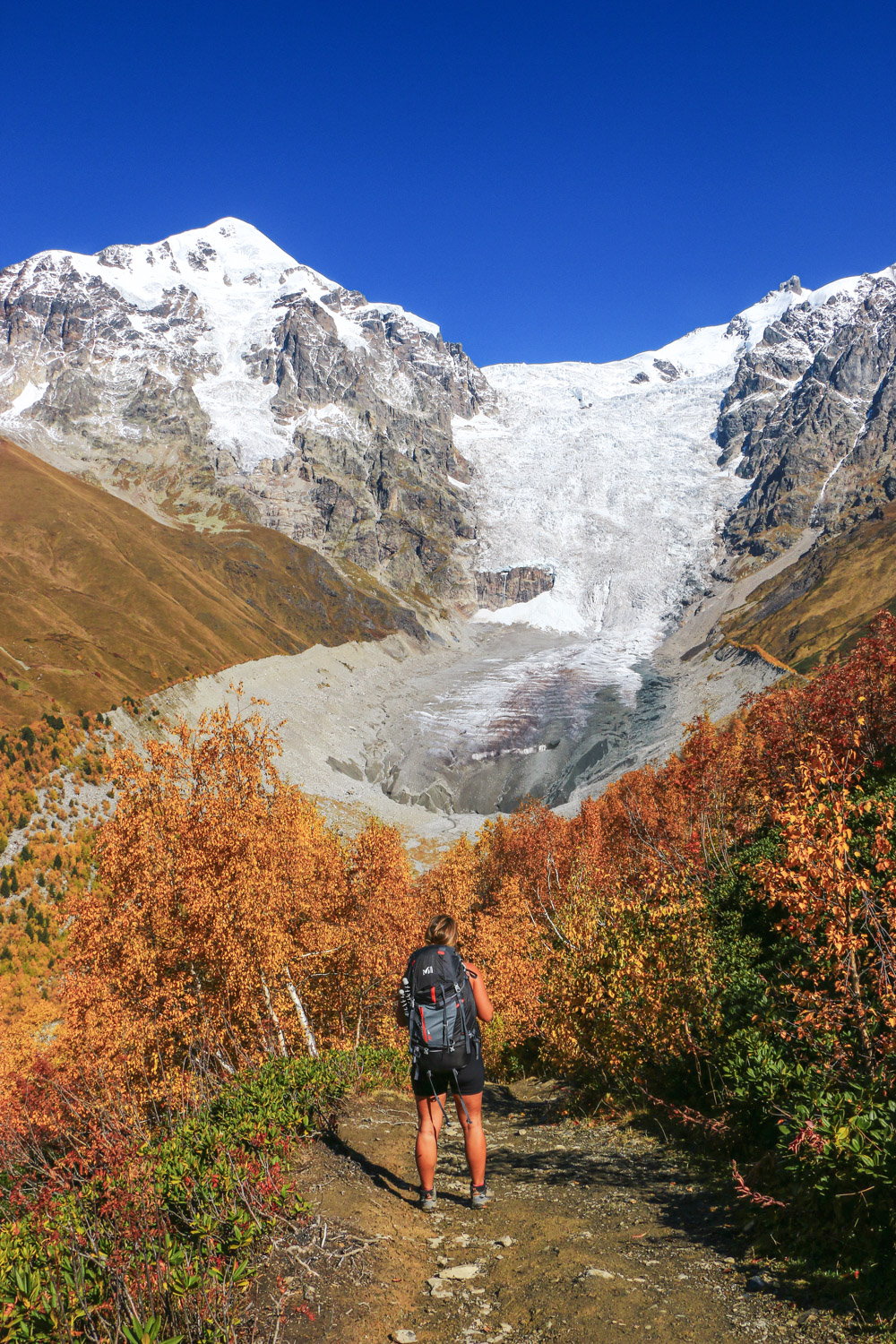 vue sur les glaciers du caucase