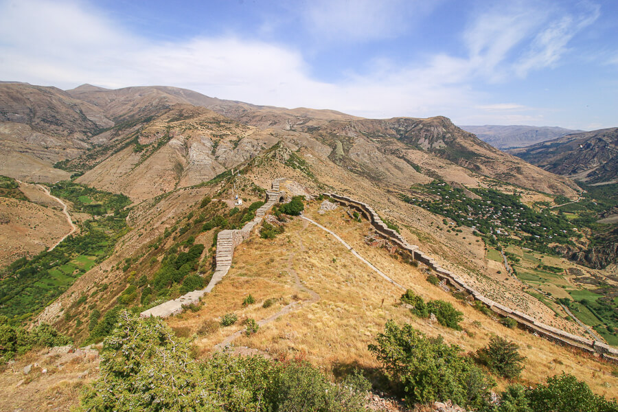 vue sommet forteresse Smbataberd Yeghegnadzor