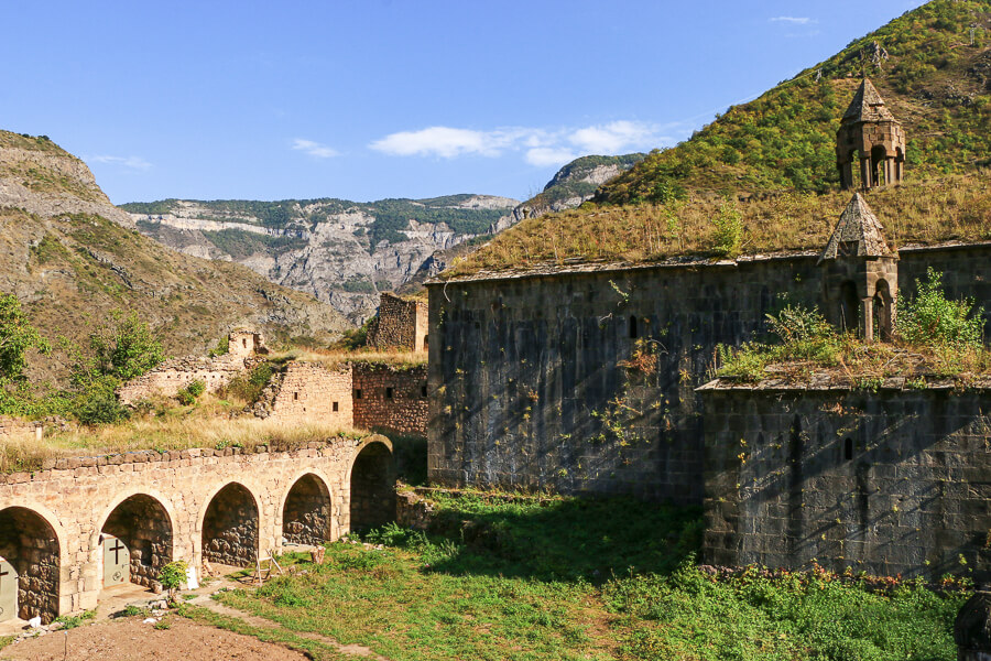 visite ruines du grand hermitage de Syunik randonnée Tatev