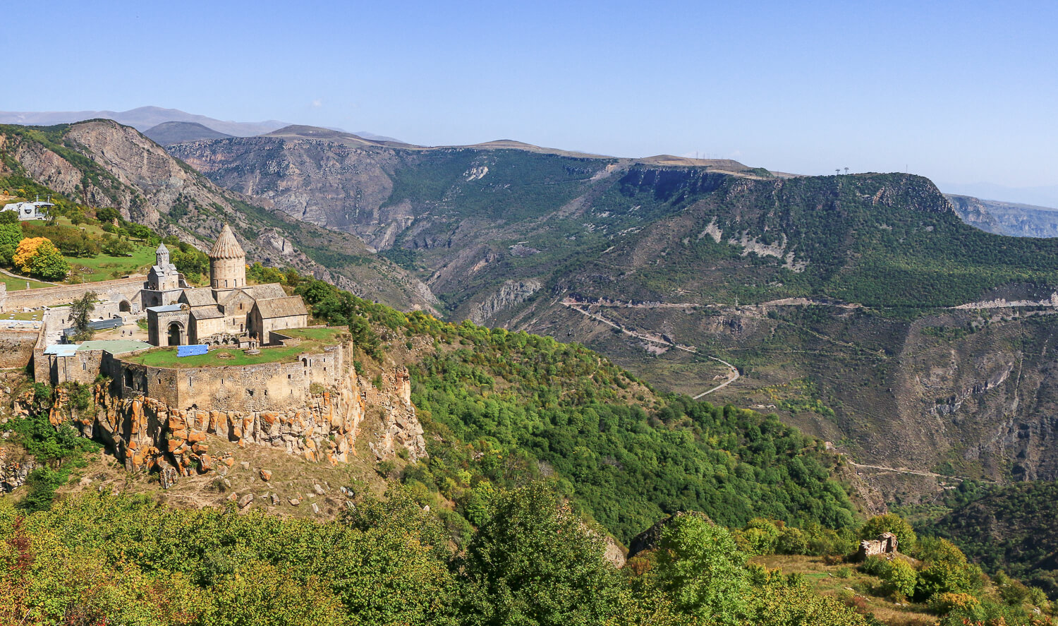 vue panoramique monastère de tatev Arménie