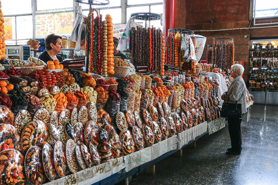 fruits secs GUM Market Arménie