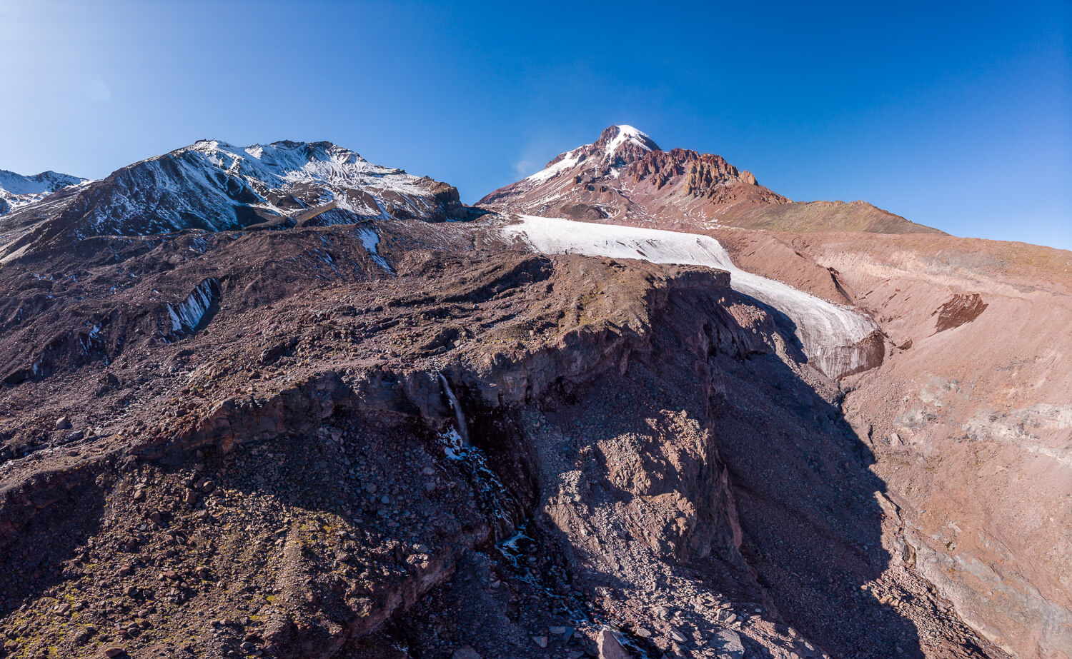 glacier et cascade Kazbegi Géorgie