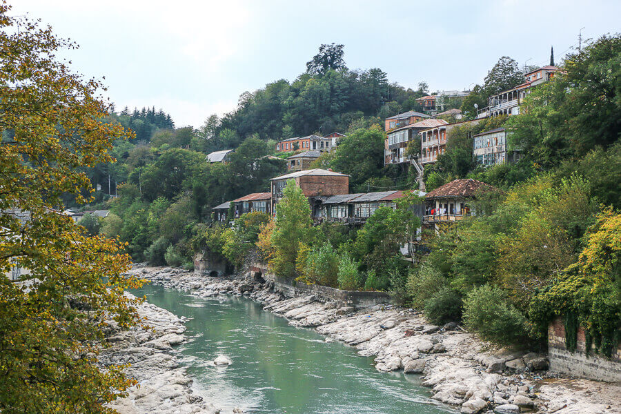 rivière Rioni à Kutaisi