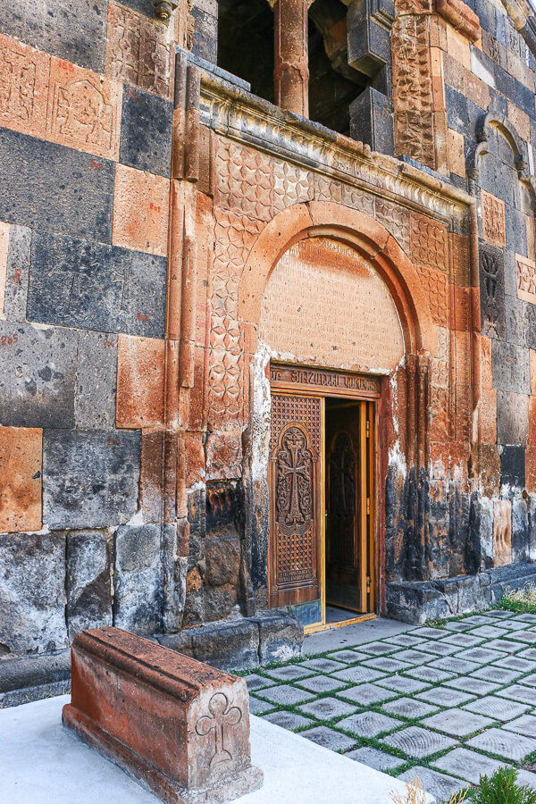 entrée du monastere Hovhannavank