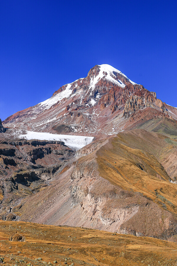 Mont Kazbek et Glacier Gergeti Géorgie caucase