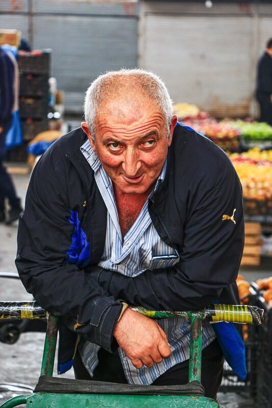 central bazar portrait vendeur Tbilissi