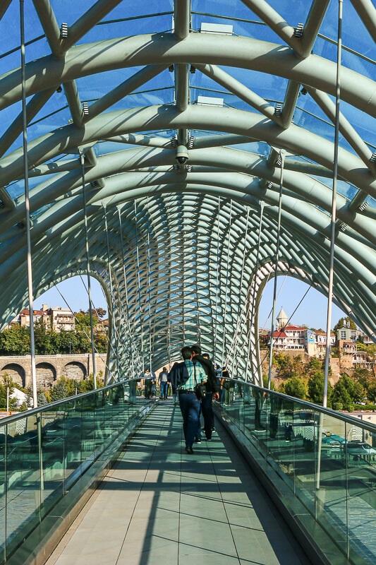 Peace Bridge Tbilissi pont moderne