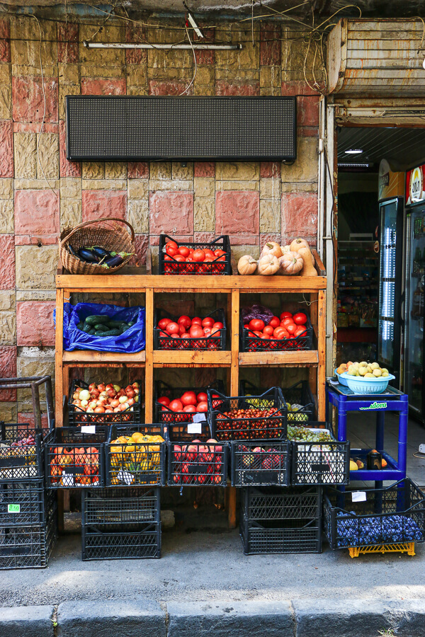 vendeur de fruits et légumes Vera Tbilissi