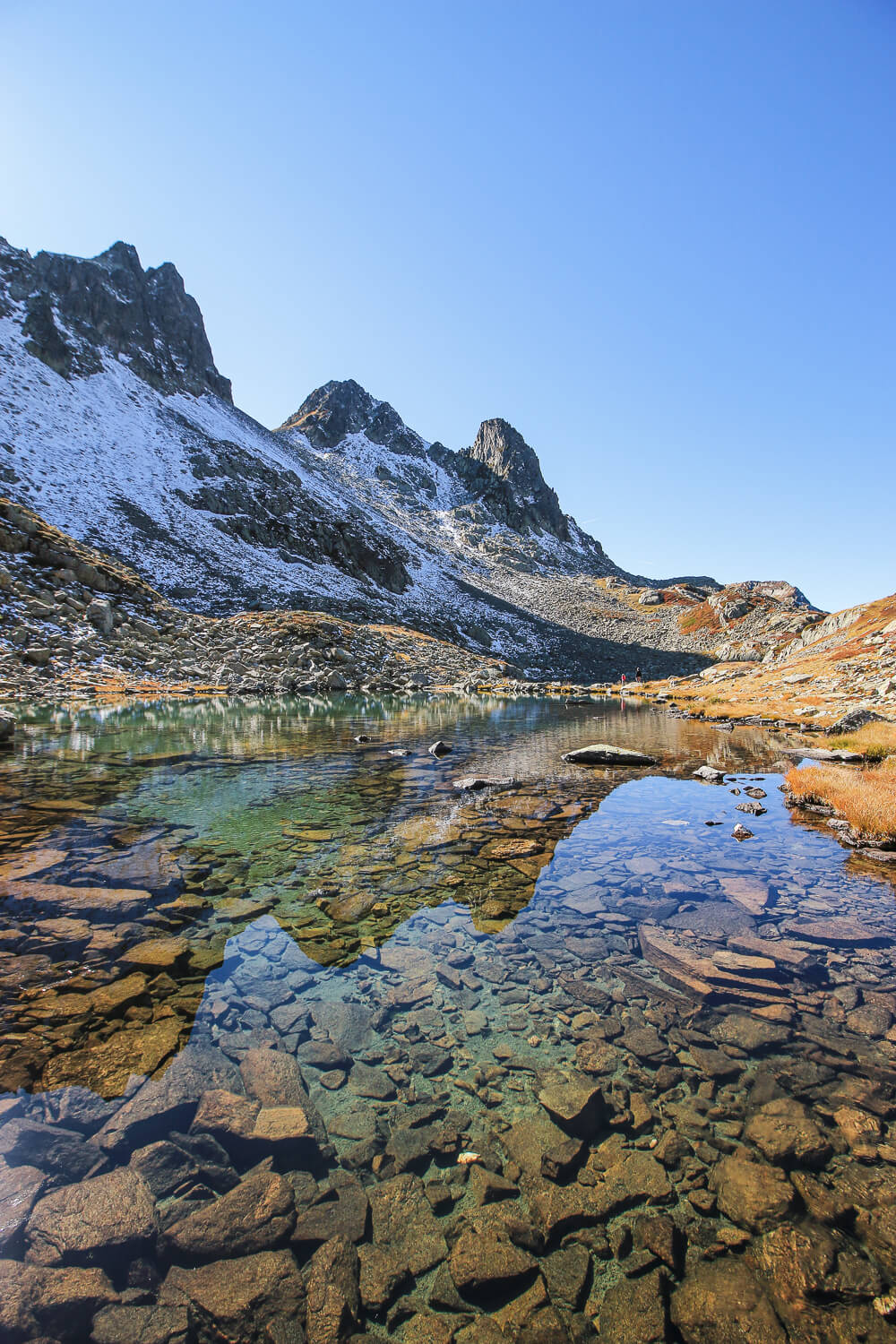 lac des besaces beaufortain savoie alpes