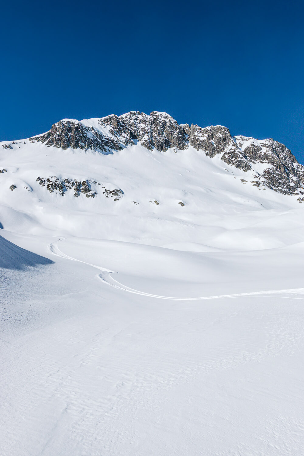 plein de poudreuse en ski de rando en Savoie