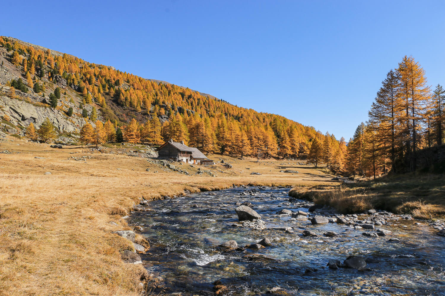 rivière de la clarée en automne