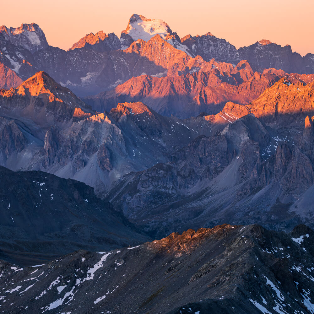 Lever de soleil sur les écrins, vu depuis le Mont Thabor