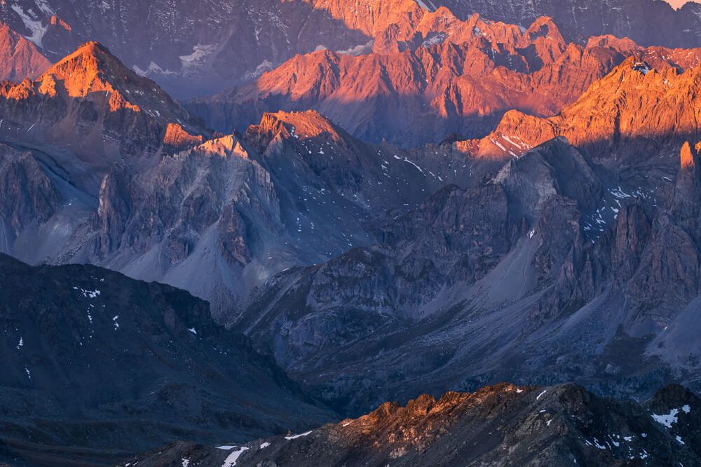 Lever de soleil sur les écrins, vu depuis le Mont Thabor